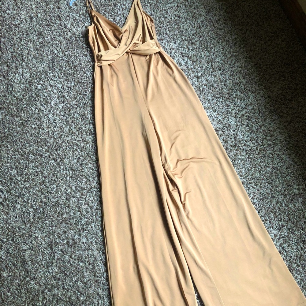 Silky gold jumpsuit - Picture 2 of 3